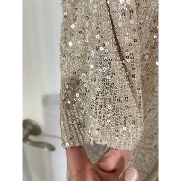 Mac Duggal Mac Duggal Wm's Sequined Silver Faux Wrap Long Sleeve Gown Sz 6 NWT - Picture 9 of 11